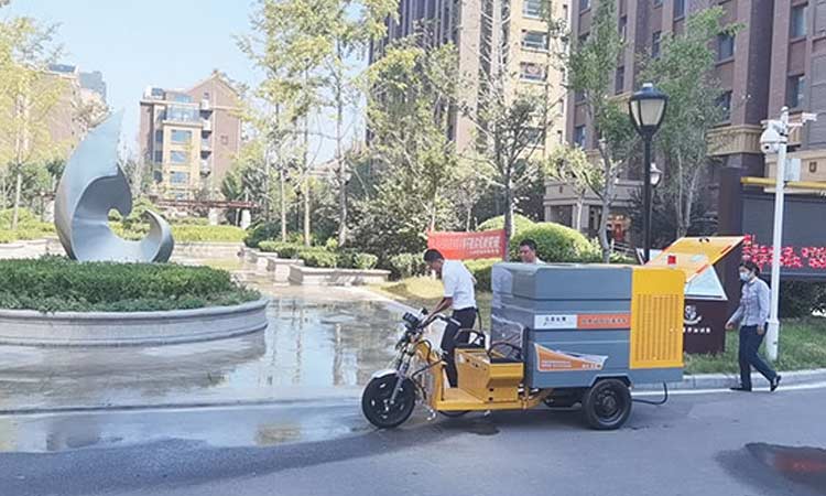 為什么選擇可上牌多功能高壓清洗車應(yīng)用在物業(yè)小區(qū)環(huán)衛(wèi)保潔工作？