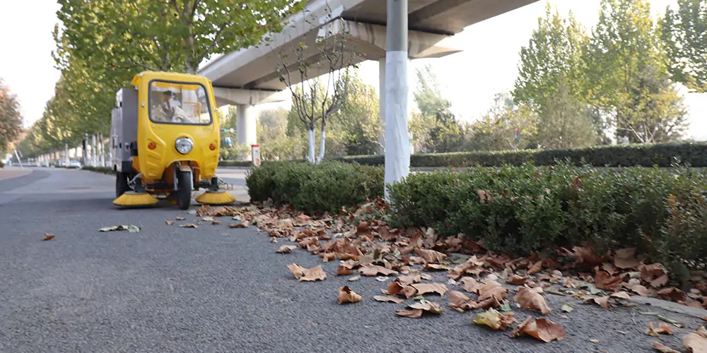 三輪車(chē)樹(shù)葉收集機(jī) 吸入式樹(shù)葉收集車(chē) 電動(dòng)三輪車(chē)樹(shù)葉收集器 樹(shù)葉收集器車(chē) 三輪樹(shù)葉收集車(chē) 林場(chǎng)專(zhuān)用樹(shù)葉收集車(chē)